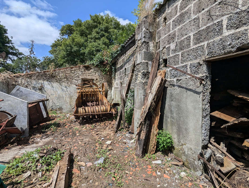 Maison à LES HERBIERS