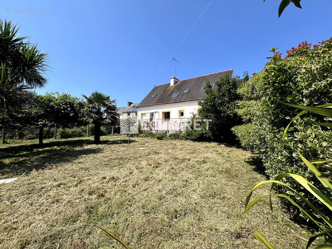 Maison à POULDREUZIC