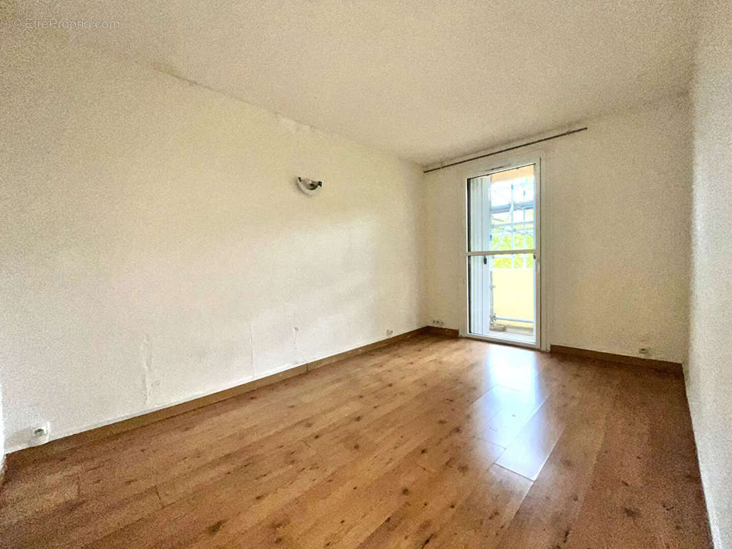 Appartement à LES MUREAUX