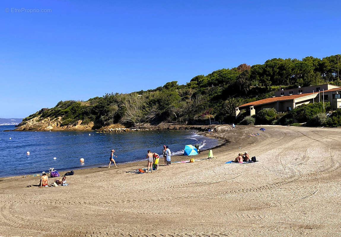 Appartement à SIX-FOURS-LES-PLAGES