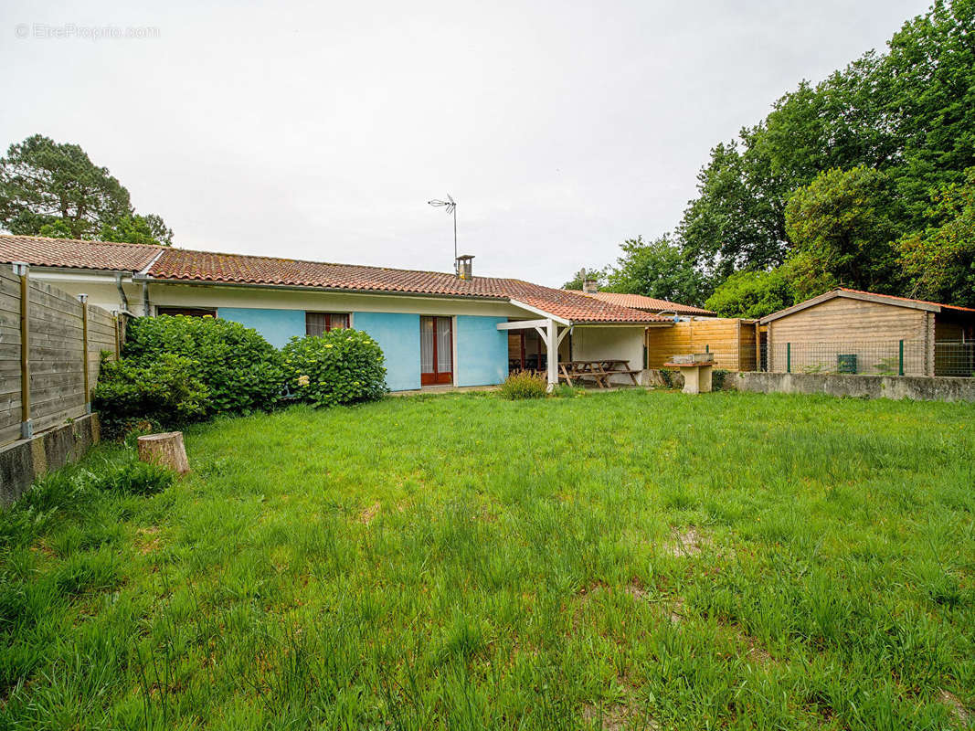 Maison à PARENTIS-EN-BORN