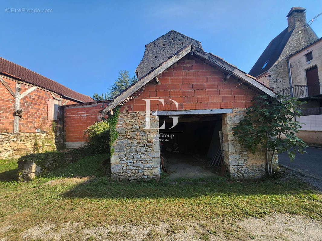 Maison à SIORAC-EN-PERIGORD