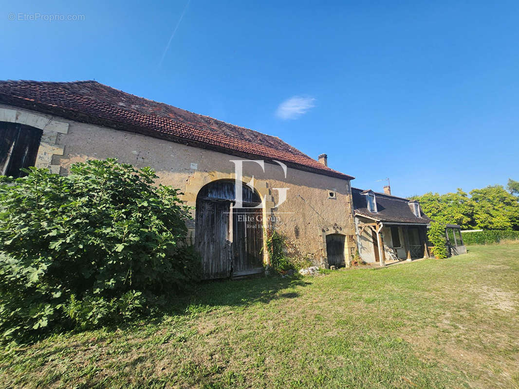 Maison à SIORAC-EN-PERIGORD