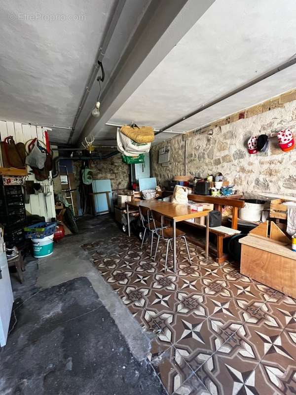 Garage/atelier - Maison à GLANDAGE