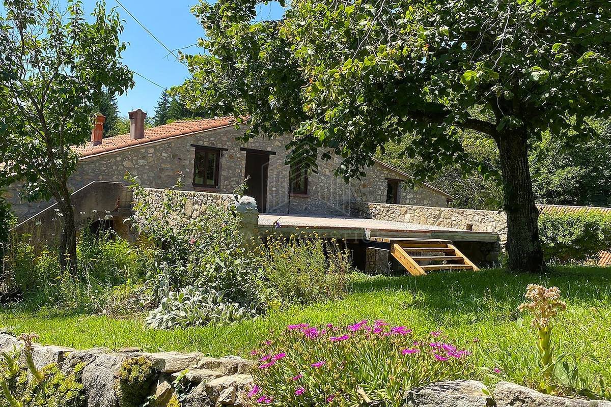 Maison à SAINT-LAURENT-DE-CERDANS