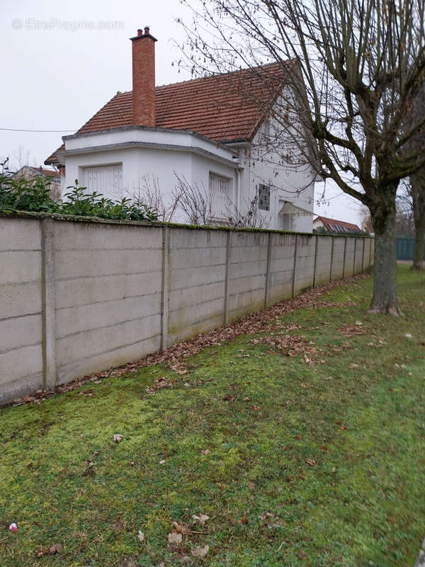 Maison à SAINT-JULIEN-LES-VILLAS