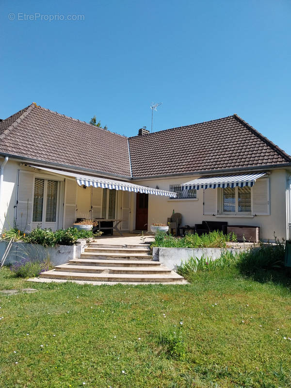 Maison à CRENEY-PRES-TROYES