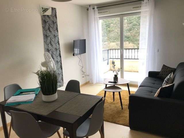 Appartement à AVENE