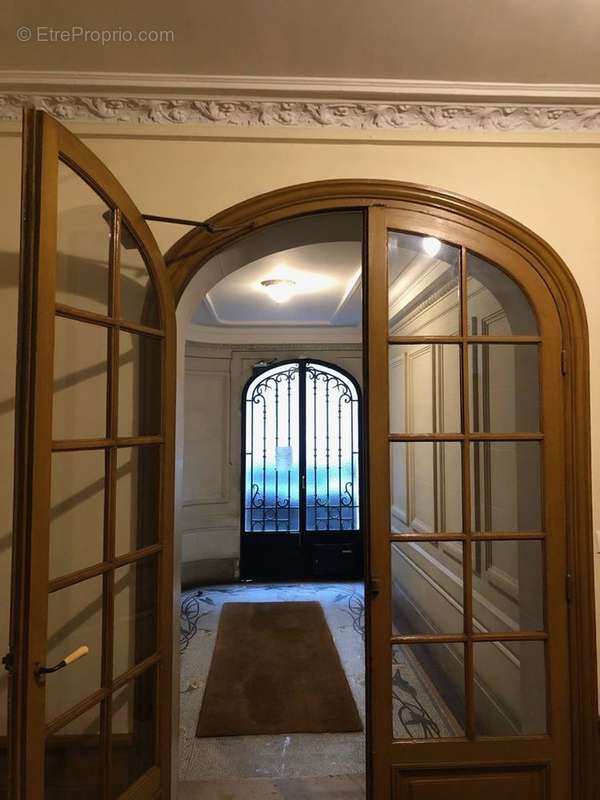 Appartement à PARIS-7E