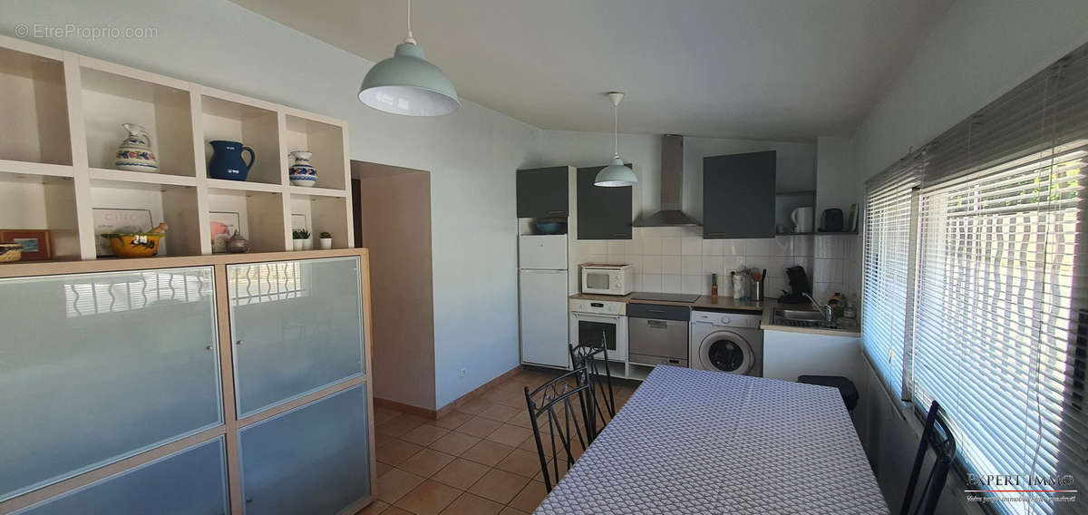 Appartement à SAINT-CYR-SUR-MER