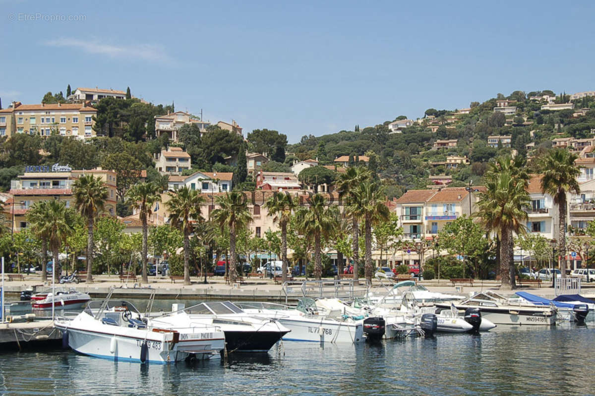 Appartement à LE LAVANDOU