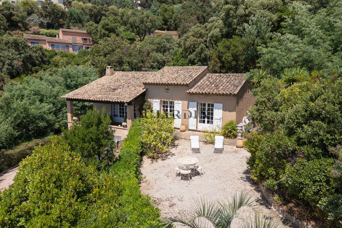 Maison à RAYOL-CANADEL-SUR-MER