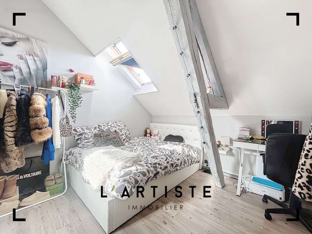 Chambre 1 - Appartement à ELBEUF