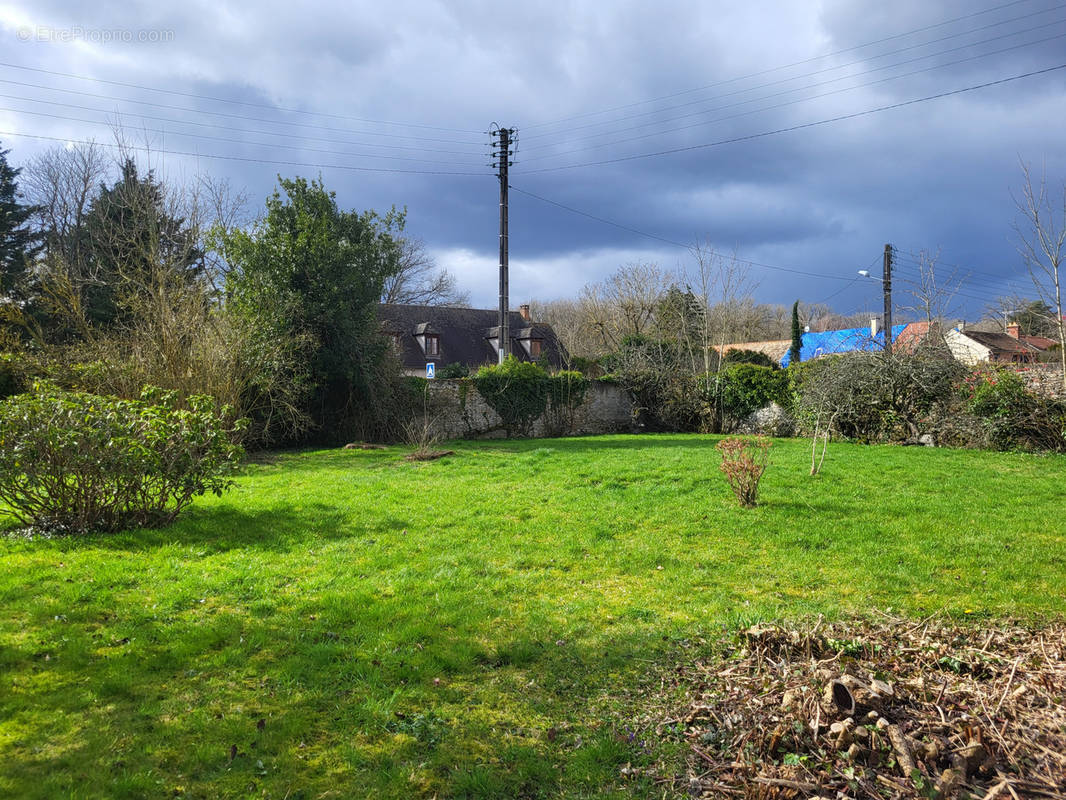 Terrain à VIEILLE-EGLISE-EN-YVELINES