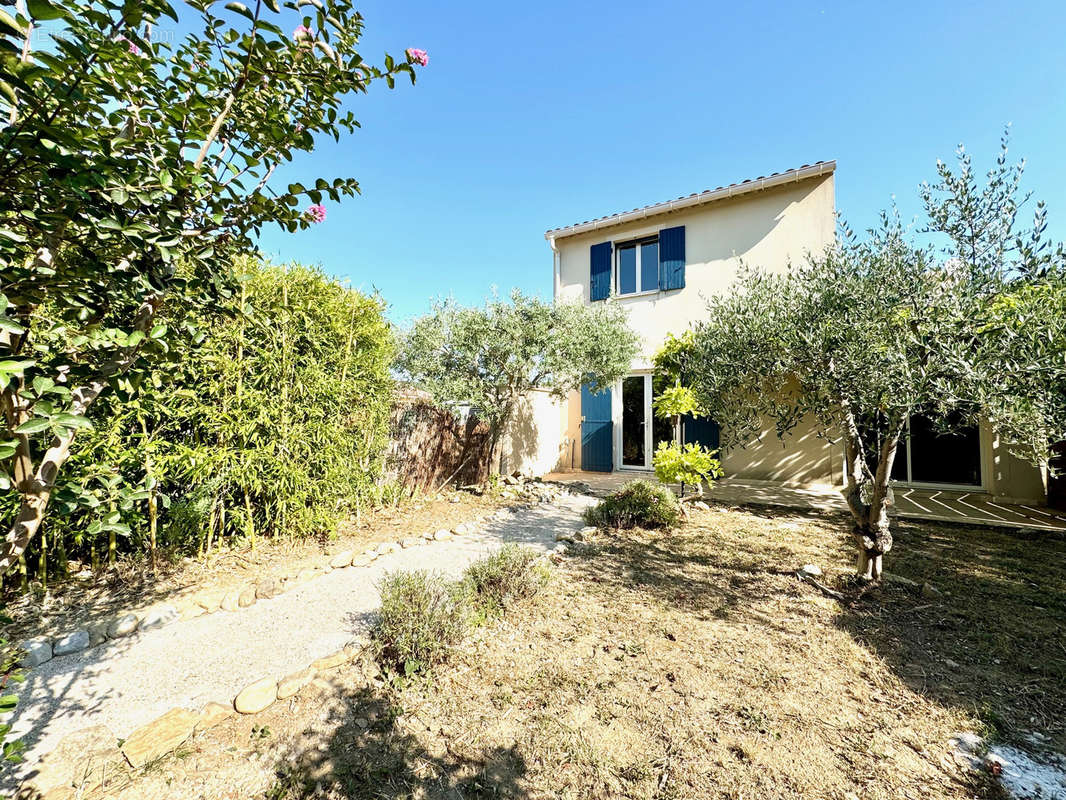 Maison à VAISON-LA-ROMAINE