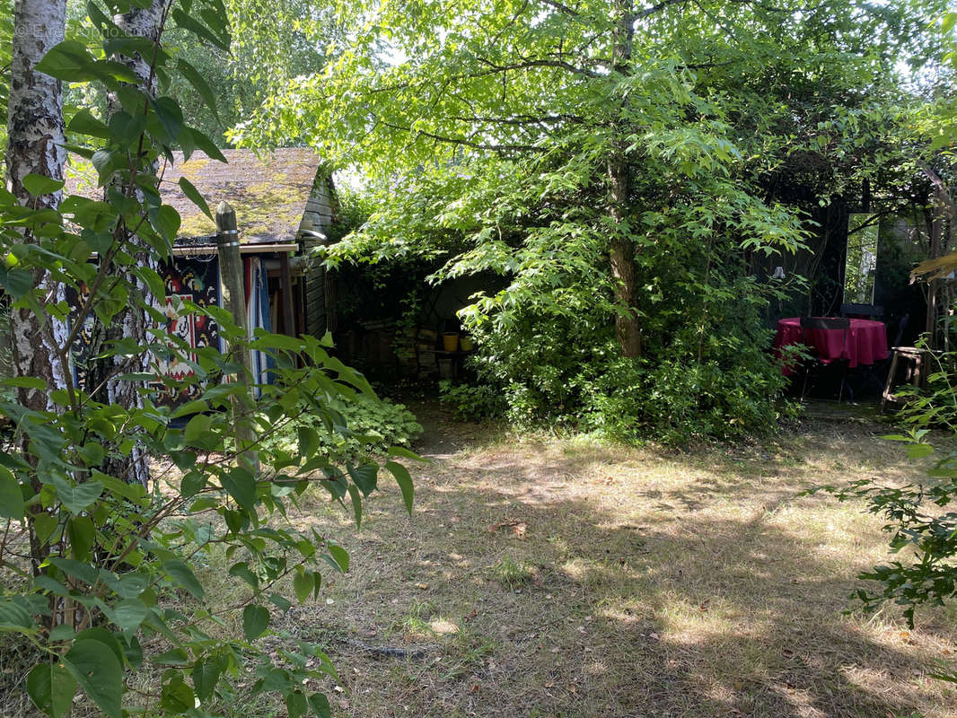 Maison à SAINTE-GENEVIEVE-DES-BOIS