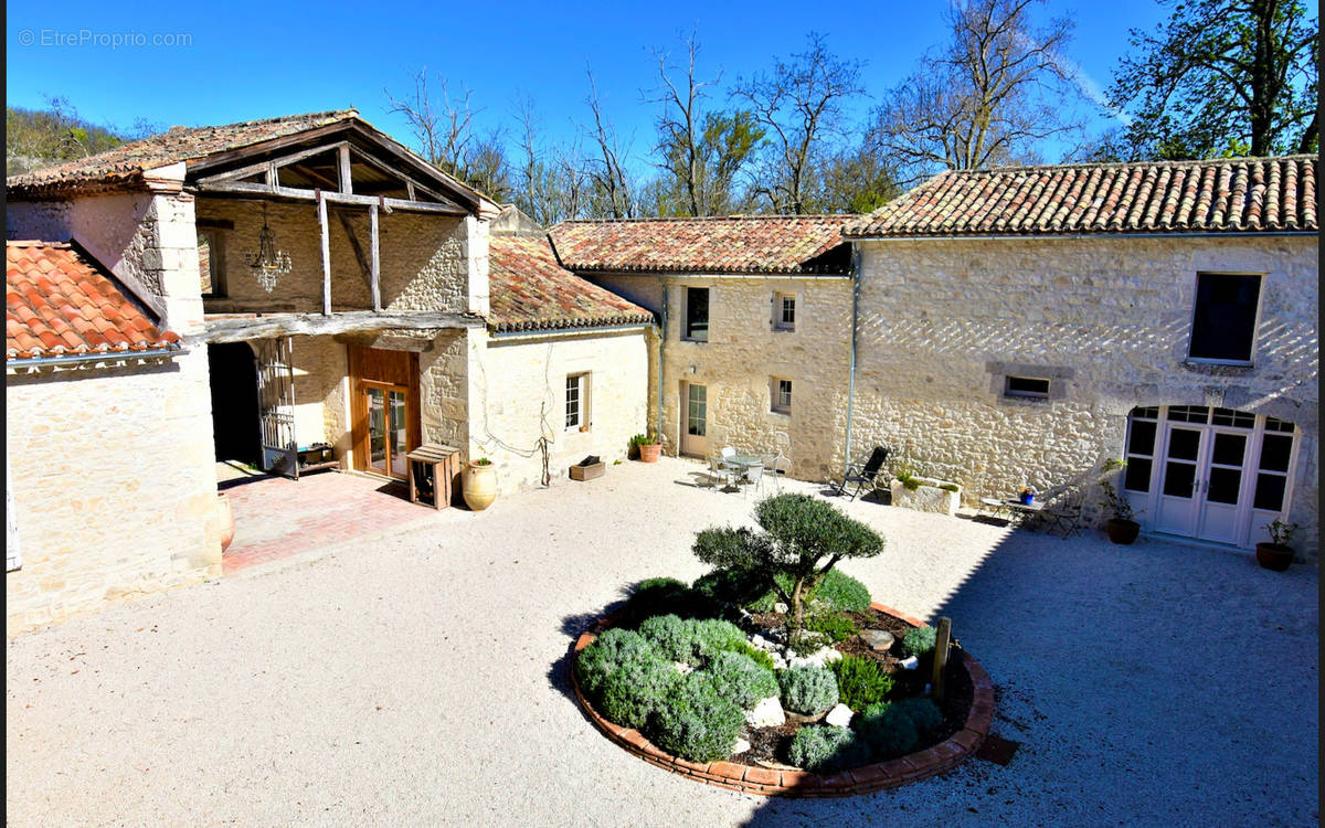 Maison à TOURNON-D&#039;AGENAIS