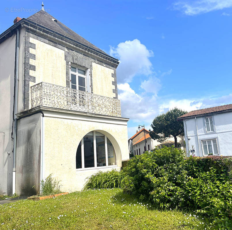 Maison à LA VARENNE