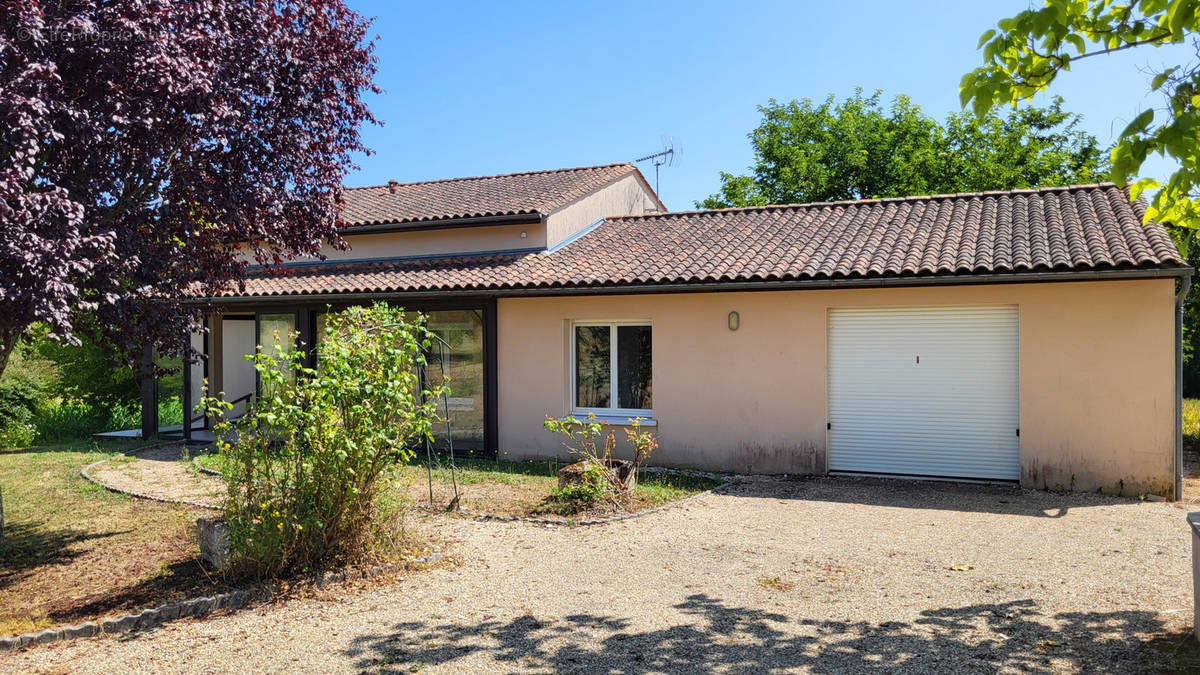 Maison à SAINT-MEARD-DE-DRONE