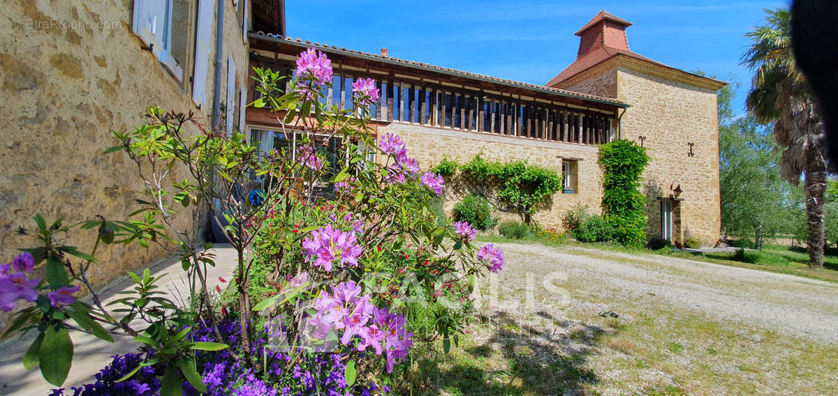 Maison à TILLAC