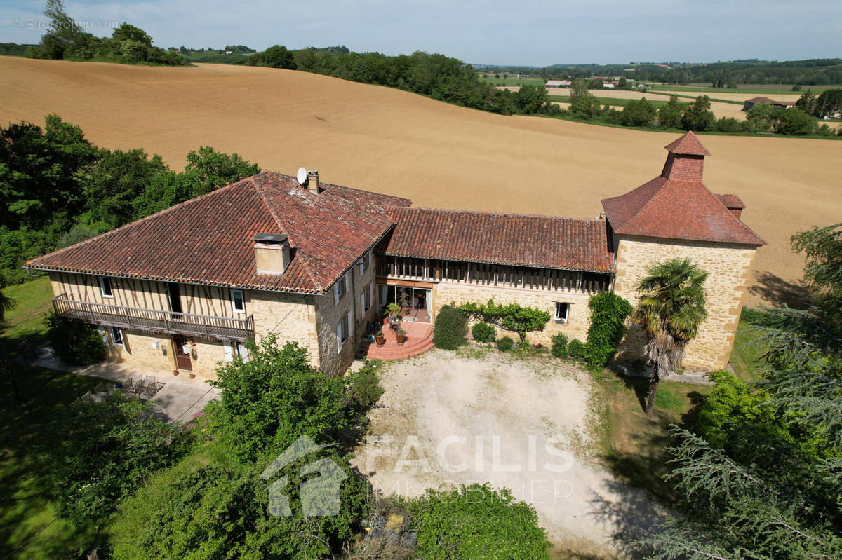 Maison à TILLAC