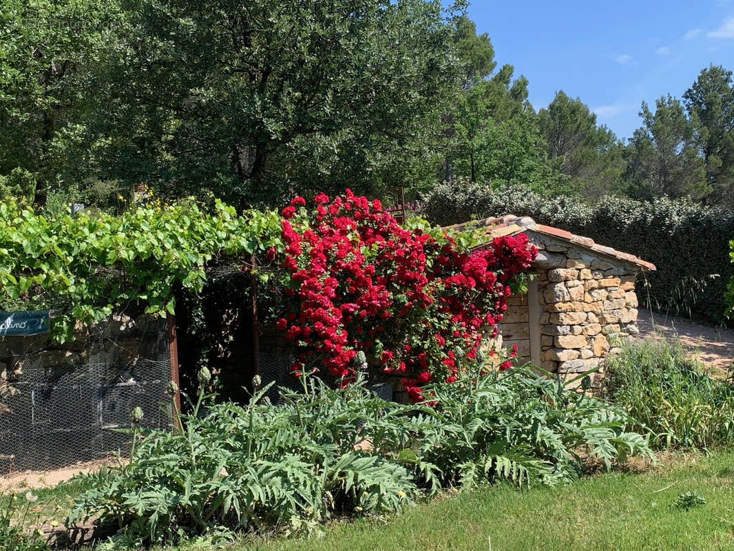 Maison à BESSE-SUR-ISSOLE