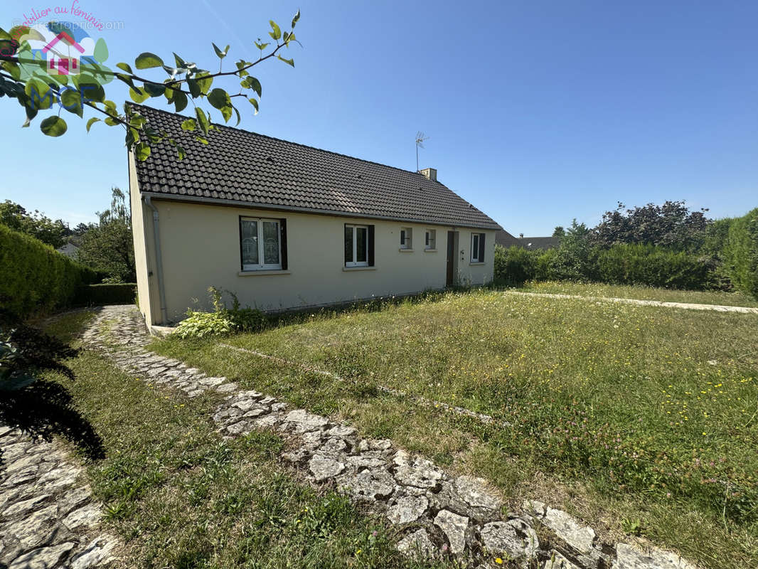 Maison à BUEIL