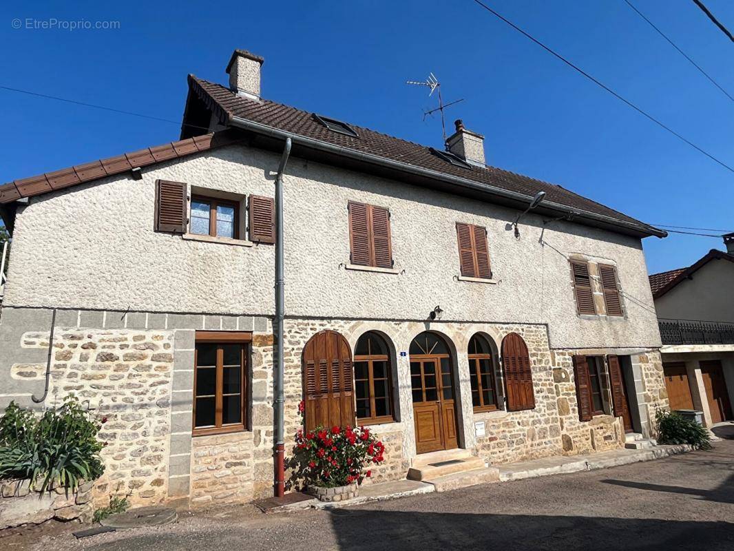 Maison à ARNAY-LE-DUC