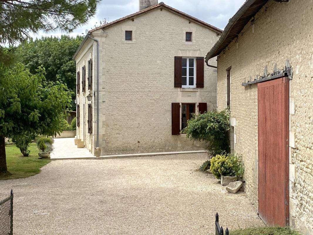 Maison à SAINT-MARTIAL