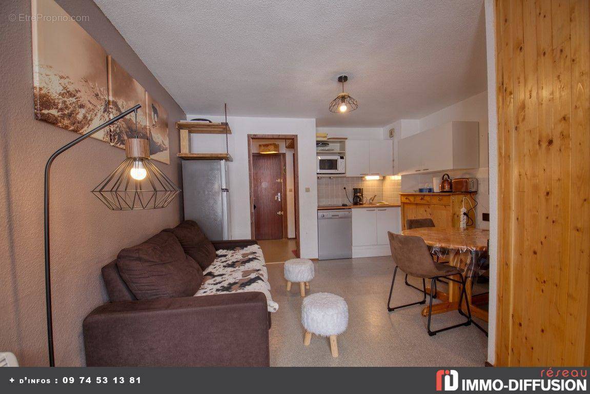 Appartement à MORILLON