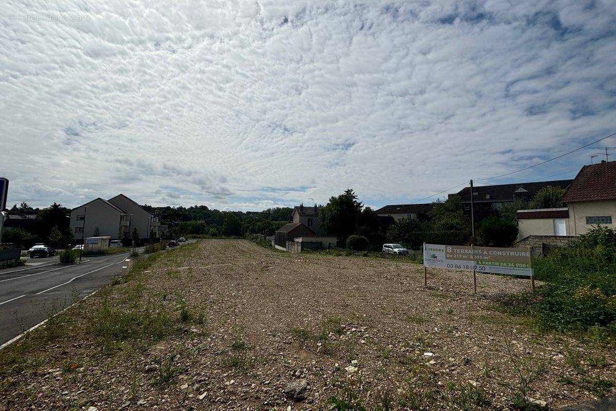 Terrain à AUXERRE