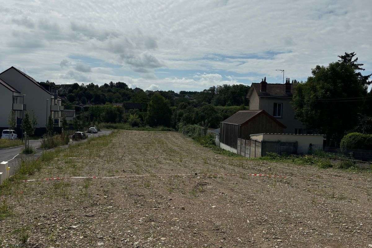 Terrain à AUXERRE