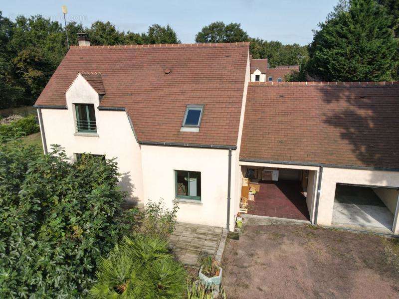 Maison à MOUSSEAUX-SUR-SEINE