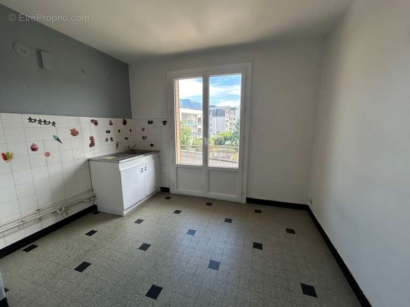 Appartement à AIX-LES-BAINS