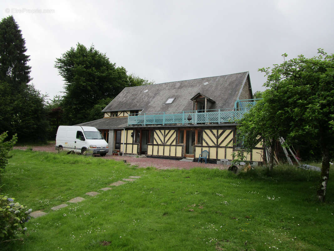 Maison à SAINT-MICHEL-DE-MONTJOIE