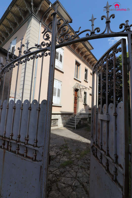 Maison à PONTARLIER