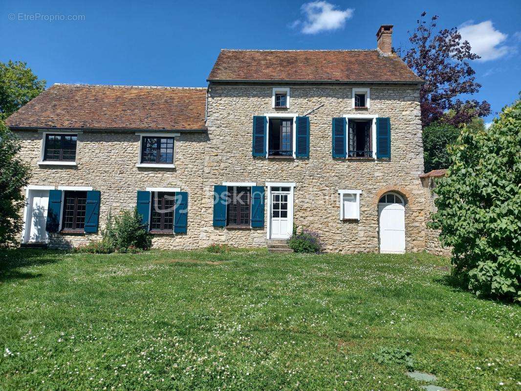 Maison à CHALOU-MOULINEUX