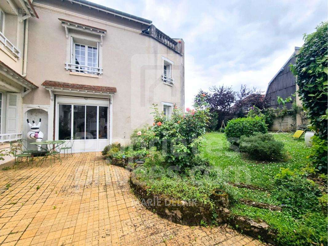 Maison à POUILLY-SUR-LOIRE