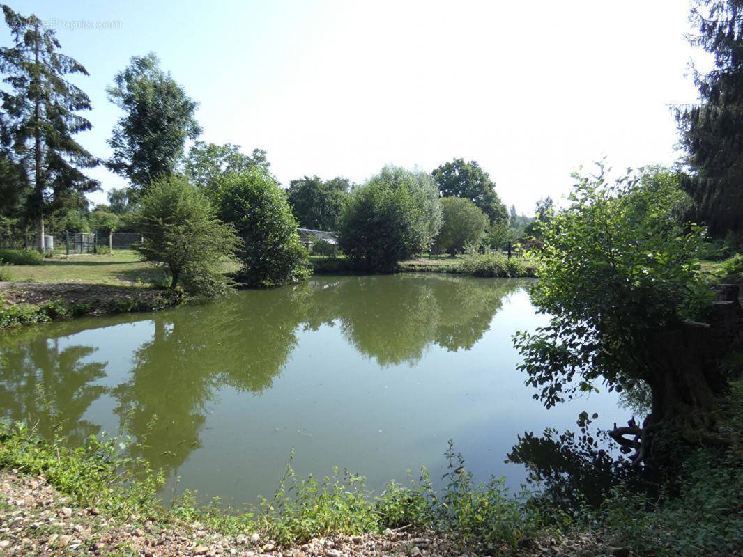 Terrain à MARCILLY-SUR-EURE