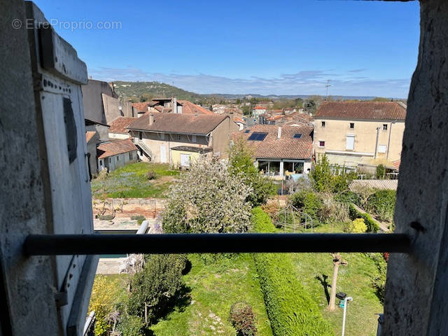 Maison à AIGUILLON