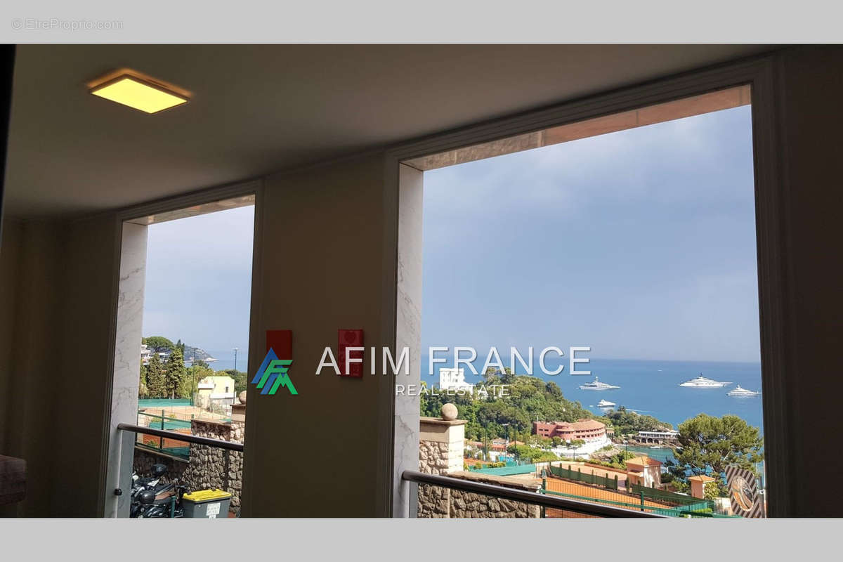 Appartement à ROQUEBRUNE-CAP-MARTIN