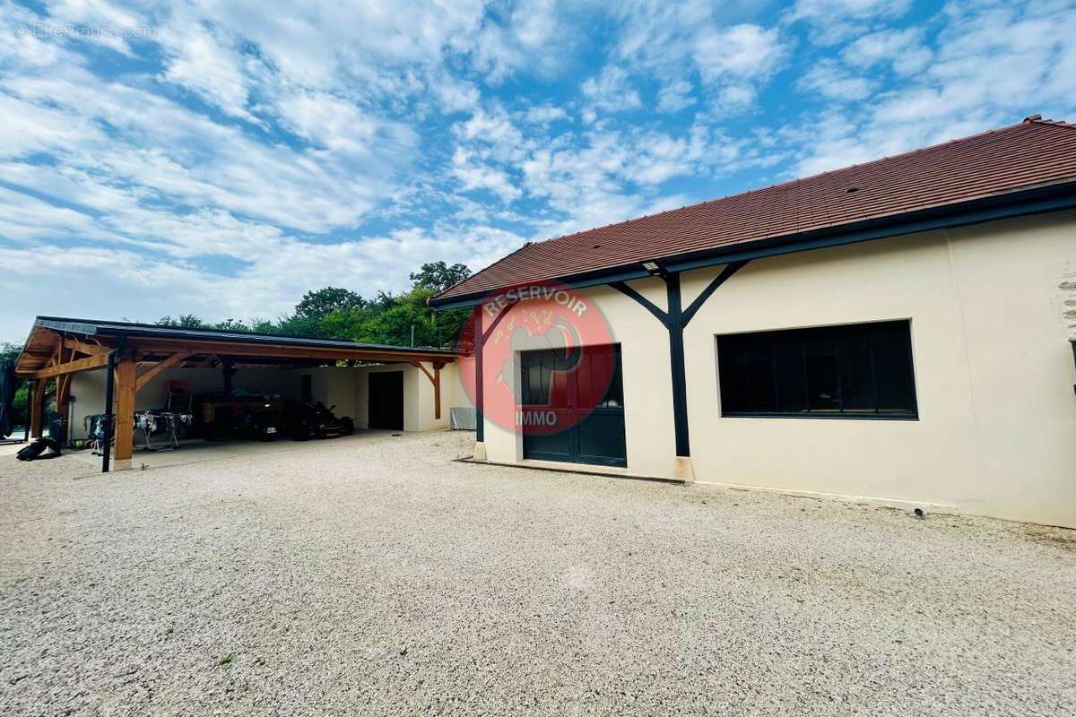 Maison à MONTBARD