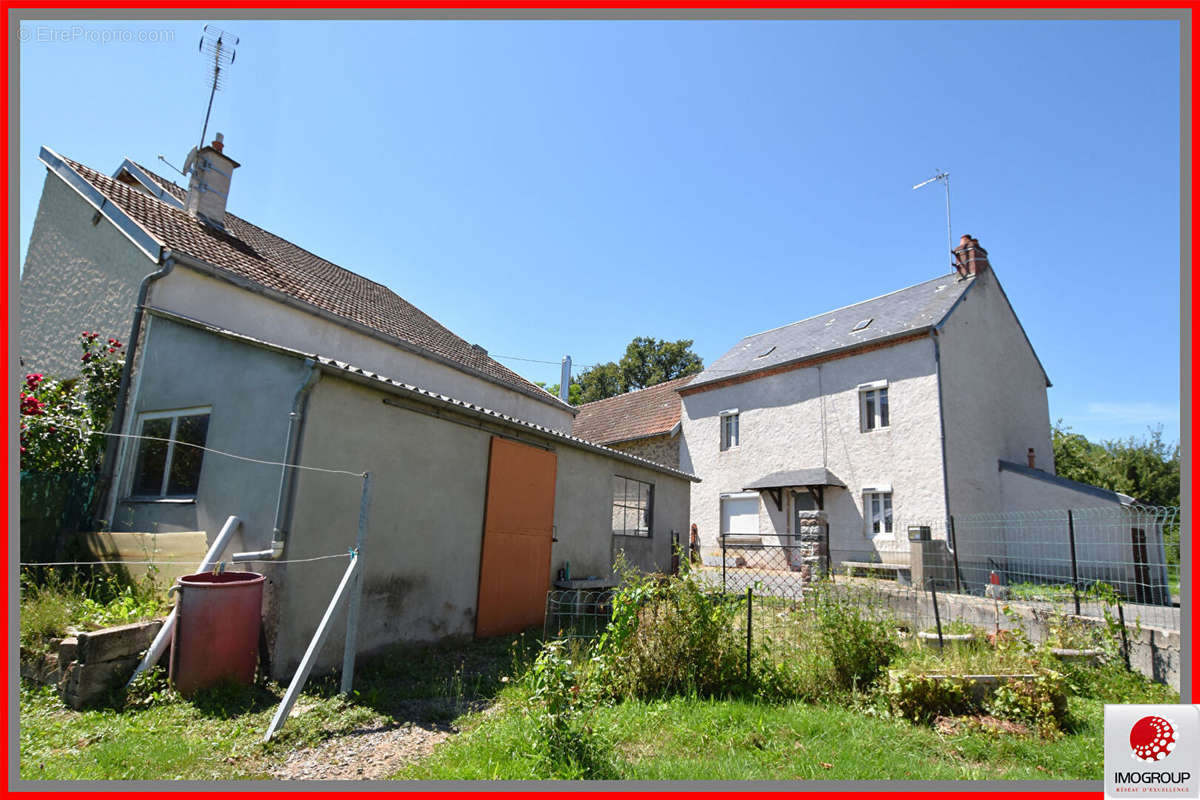 Maison à LE MAYET-DE-MONTAGNE