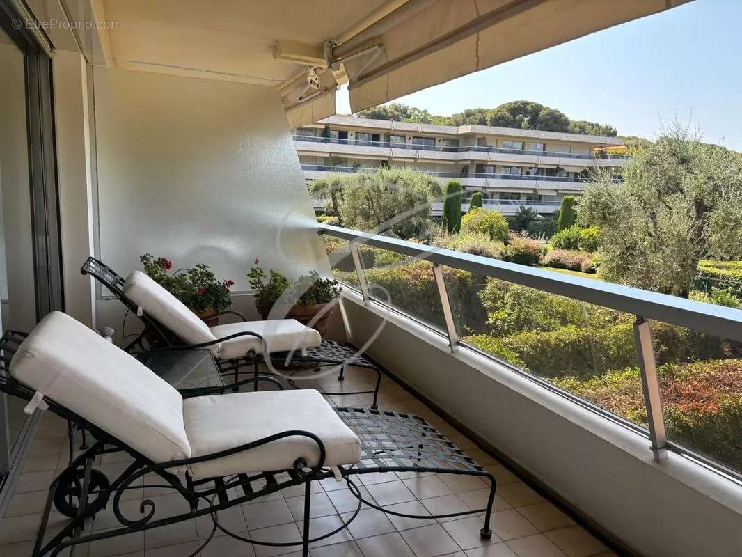 Appartement à ROQUEBRUNE-CAP-MARTIN