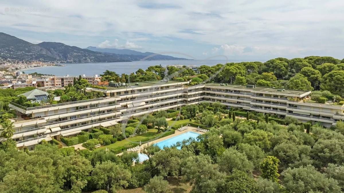 Appartement à ROQUEBRUNE-CAP-MARTIN