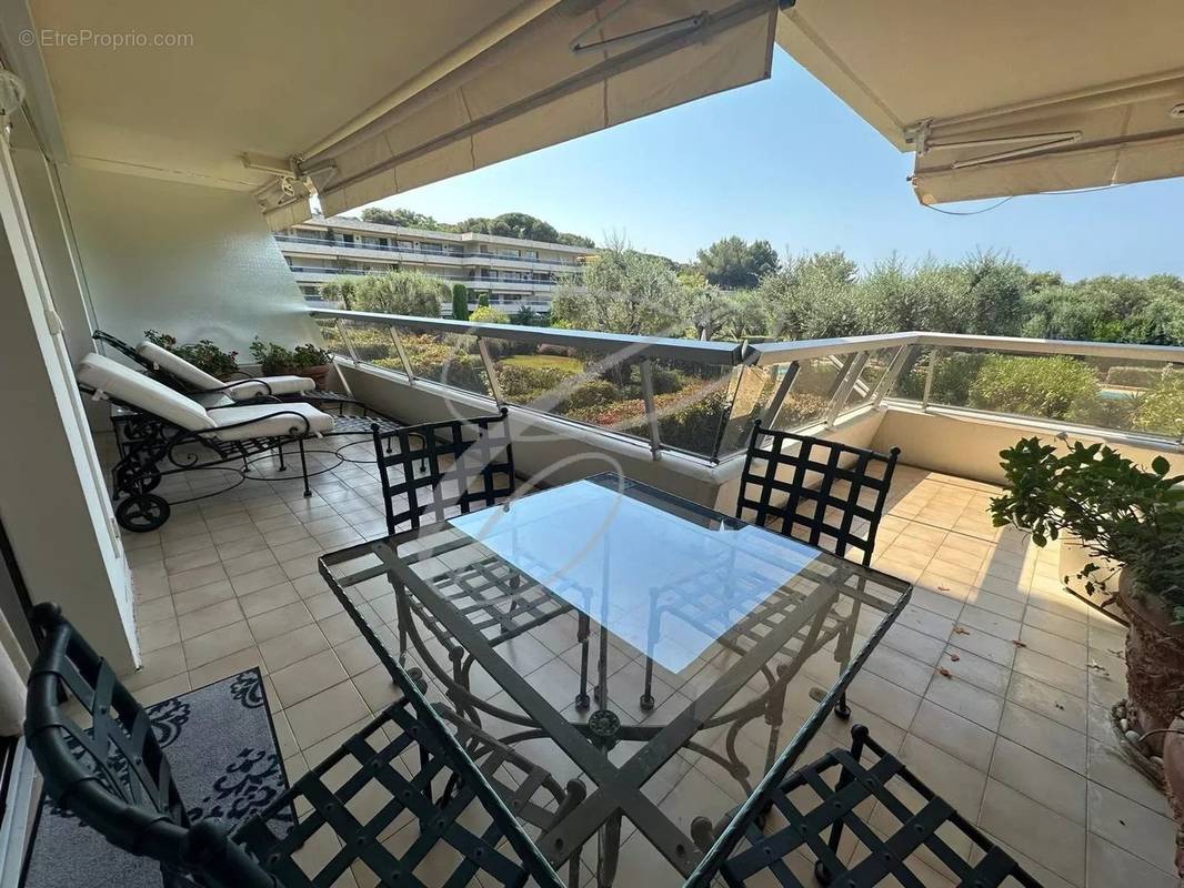 Appartement à ROQUEBRUNE-CAP-MARTIN