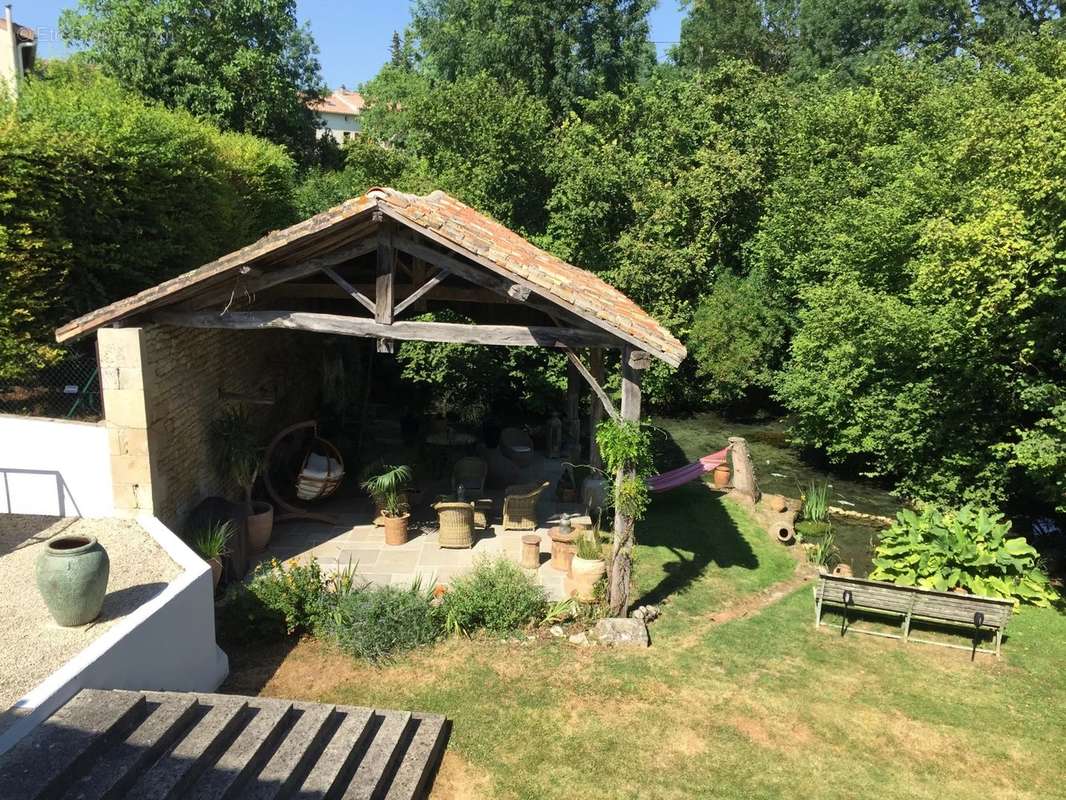 Maison à CHEF-BOUTONNE