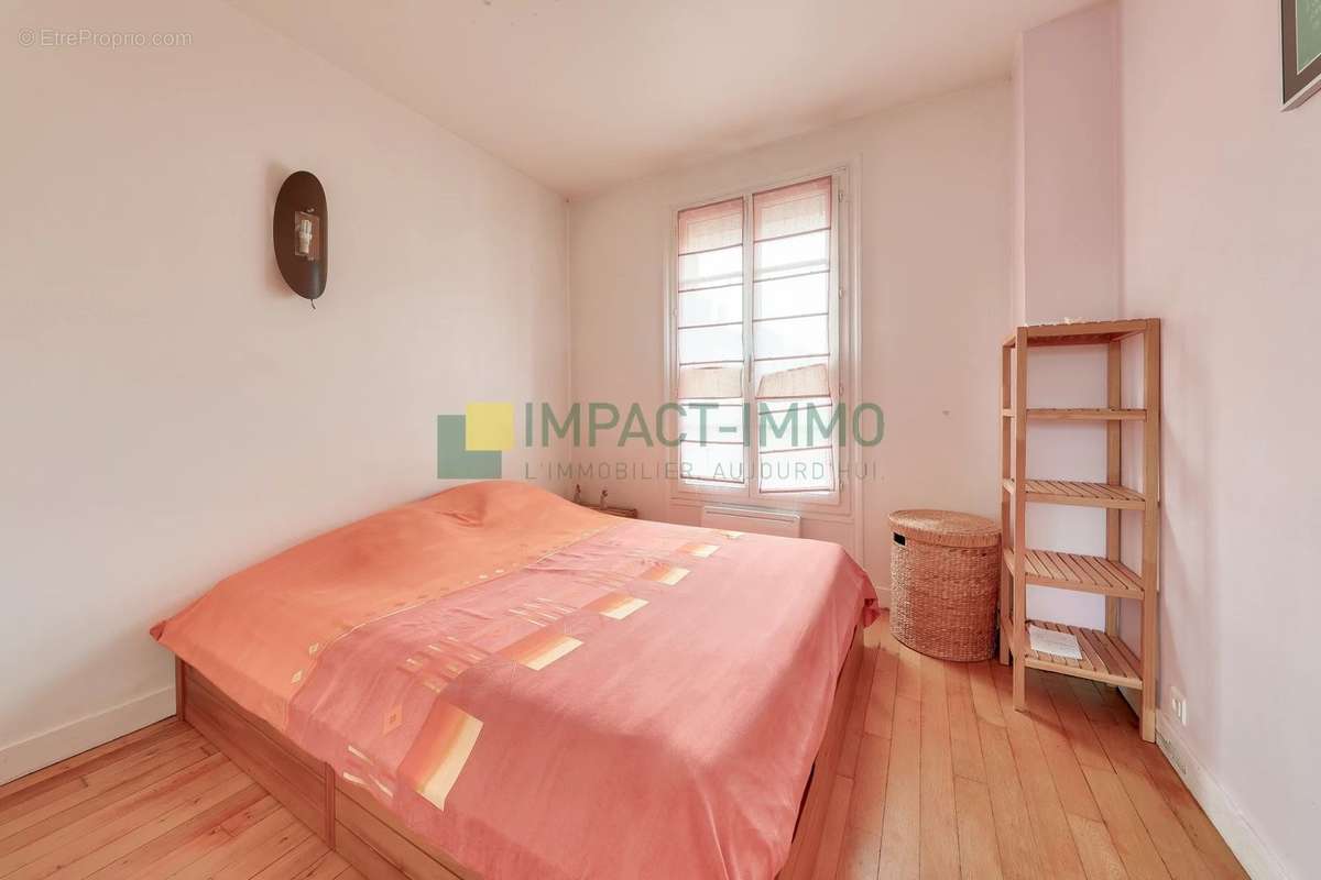 Appartement à COURBEVOIE