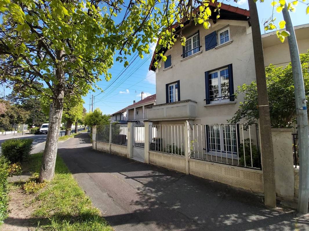 Maison à CHELLES