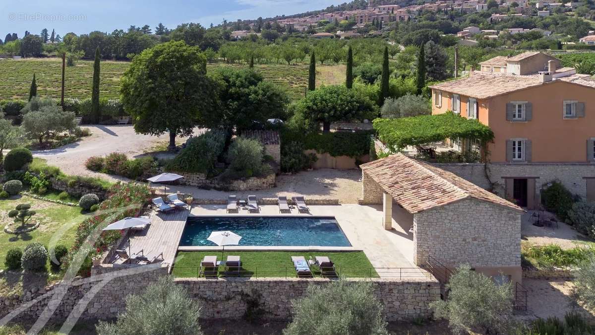 Maison à SAINT-SATURNIN-LES-APT